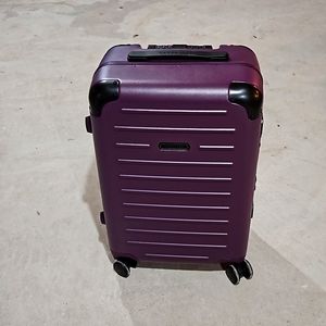 Solgaard New carry on closet suitcase